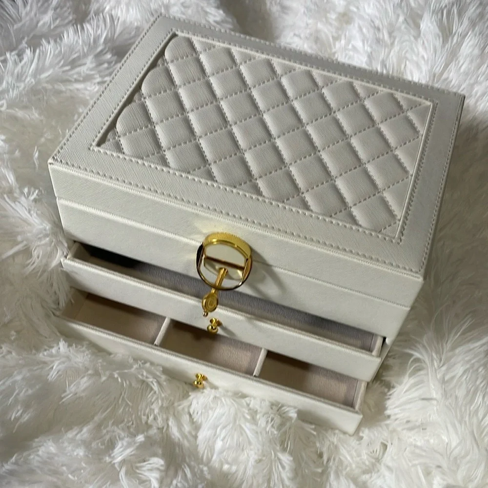 Luxurious White and Gold Quilted Jewelry Box
